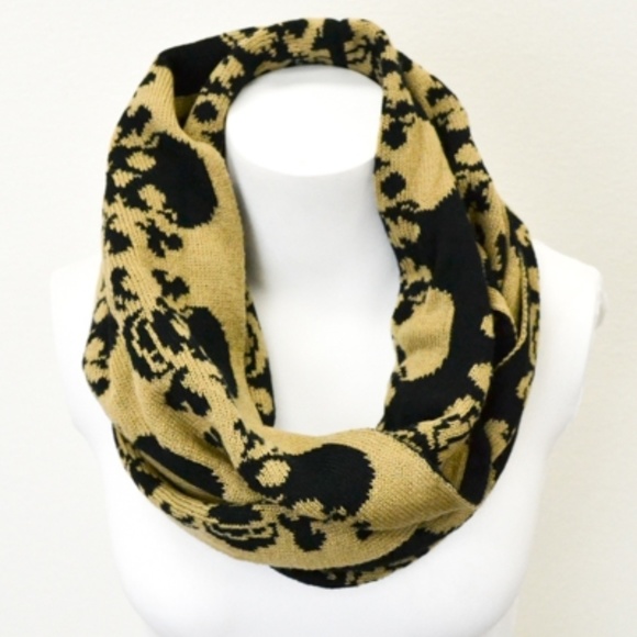 Black and Gold Skull & Crossbones infinity scarf - Picture 1 of 2